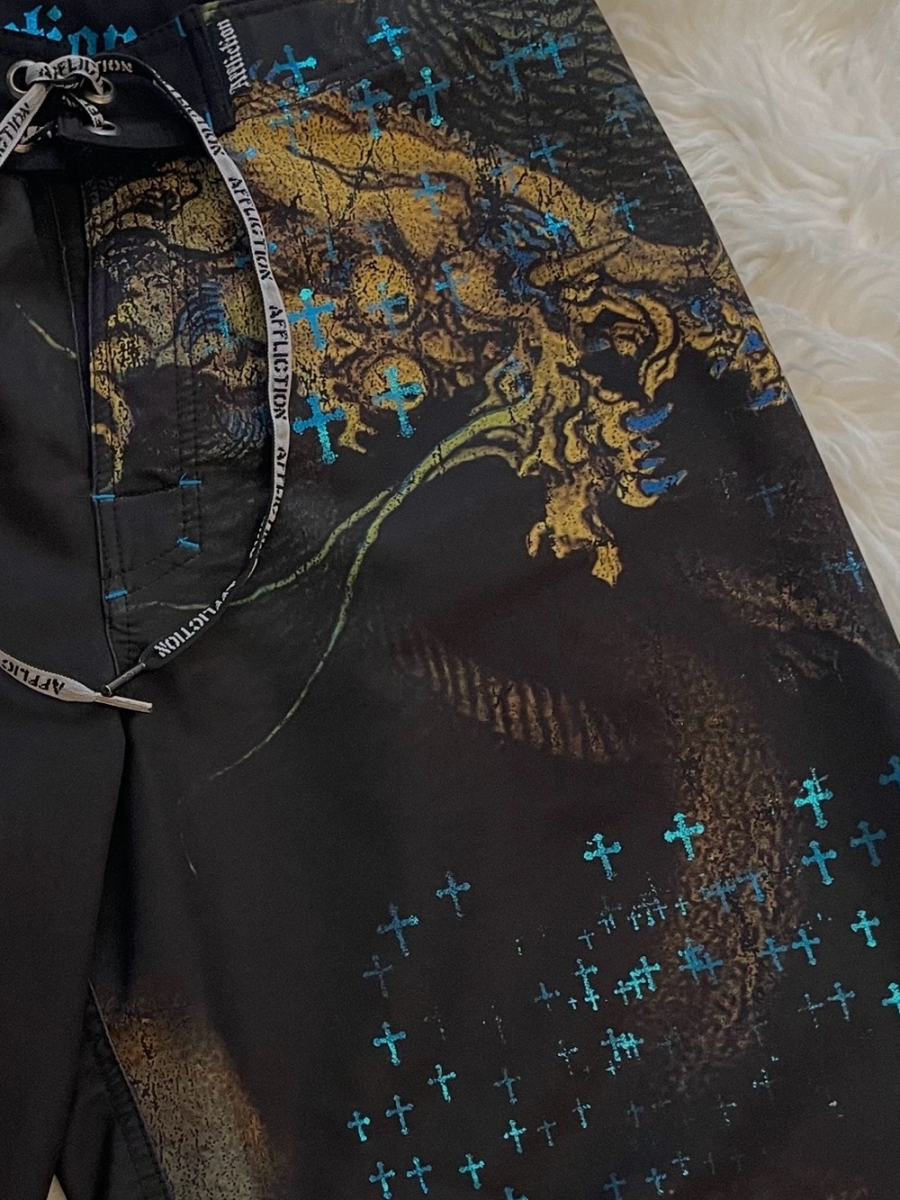 Afflictions Men's Board Surf Swim Activewear Trunks Dragon Cross Y2K Shorts 32